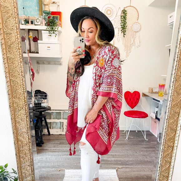 RED Lightweight Moroccan Floral Kimono - Picture 2 of 4